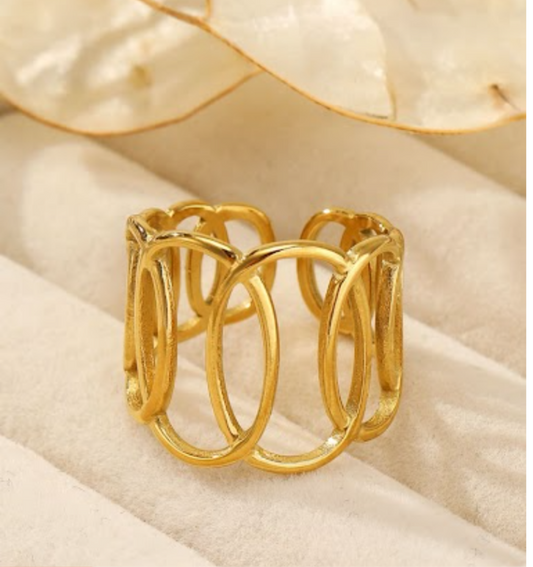 Bague ajustable doré avec des cercles en croisés