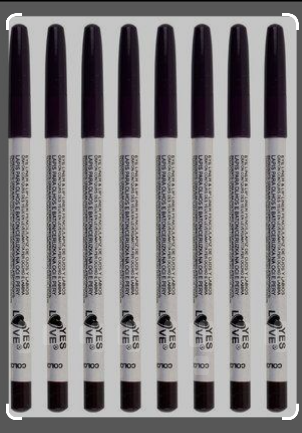 Crayon noir yeux